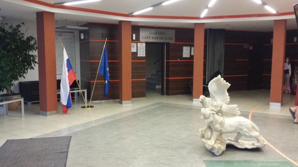 贝森诺娃免费公寓 Bešeňová 外观 照片